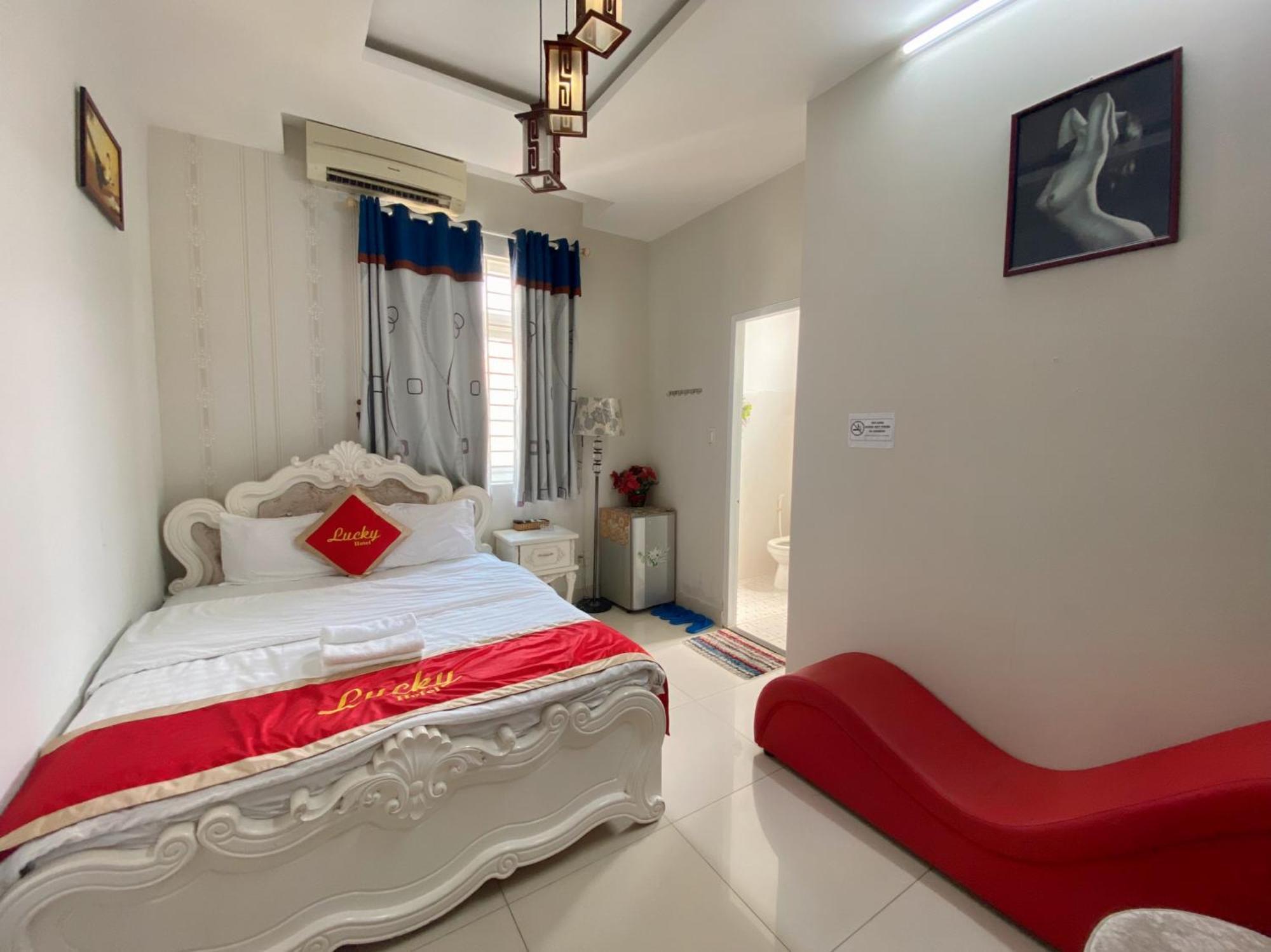 Lucky Hotel Ho Chi Minh City Exterior photo