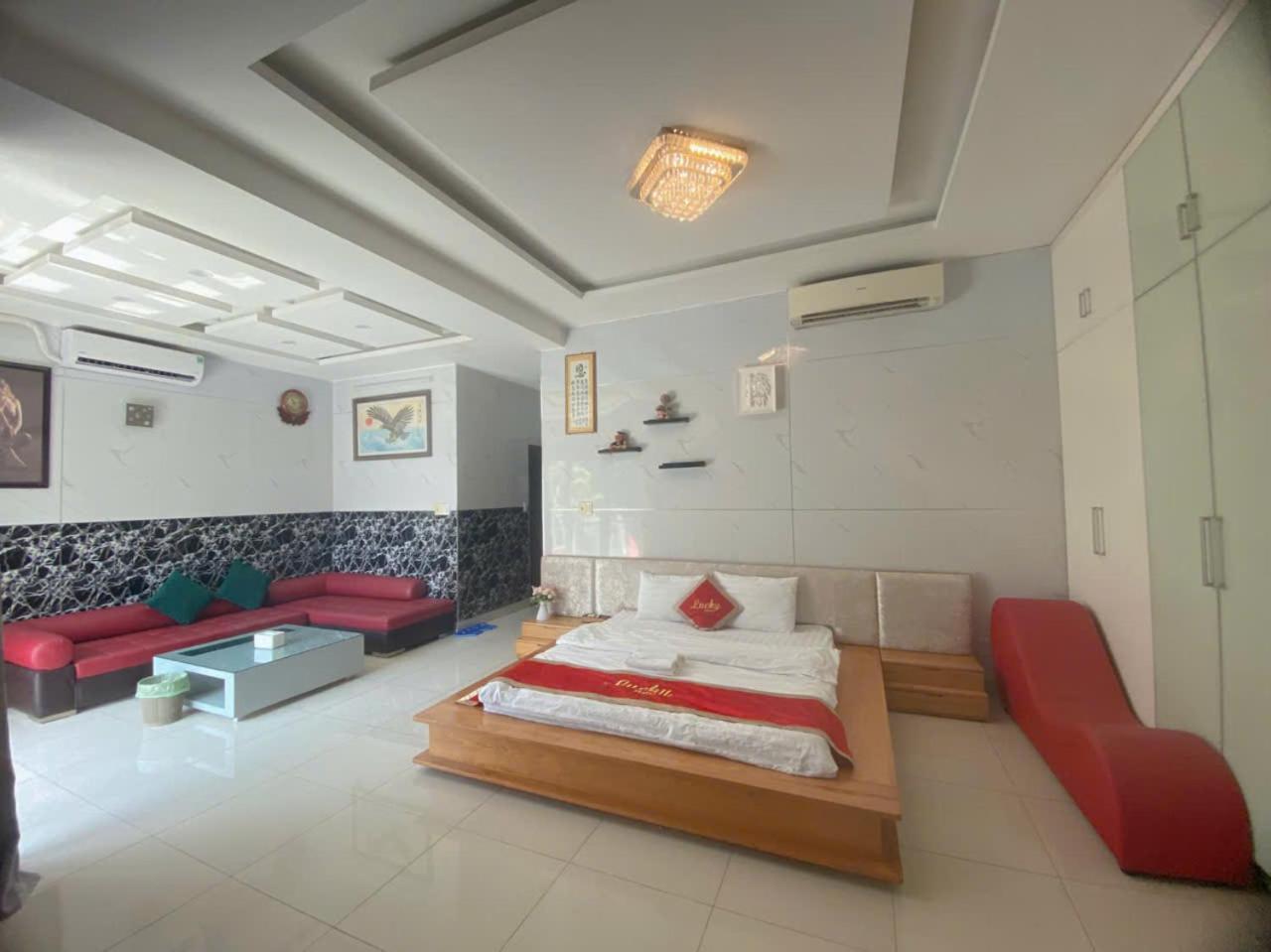 Lucky Hotel Ho Chi Minh City Exterior photo